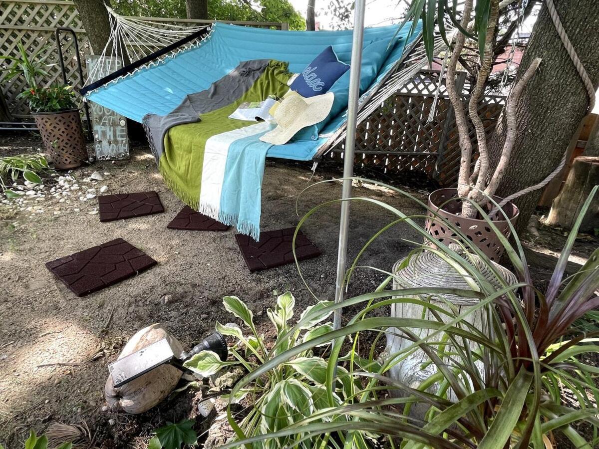 Schaumburg Paradise Oasis With A Secret Garden And Private Pool Εξωτερικό φωτογραφία